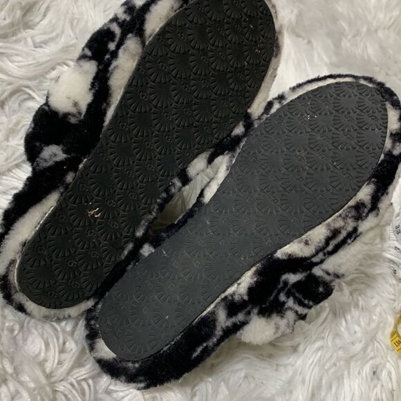 UGG shearling sandals black/white elastic straps women sz 6-see meas - Picture 10 of 12